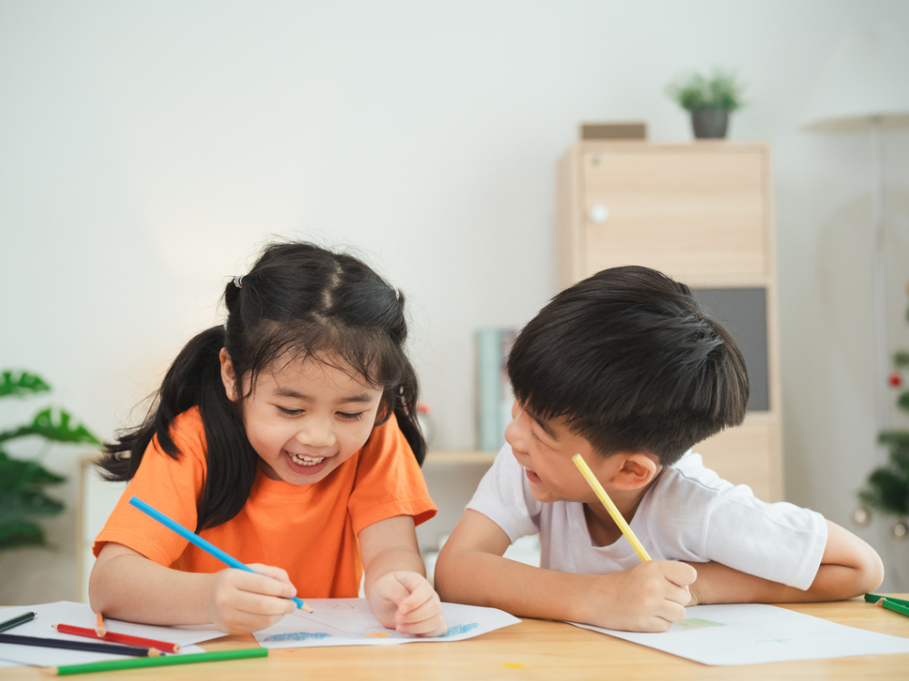 Vì sao nên cho bé học tiếng Anh giao tiếp từ nhỏ?